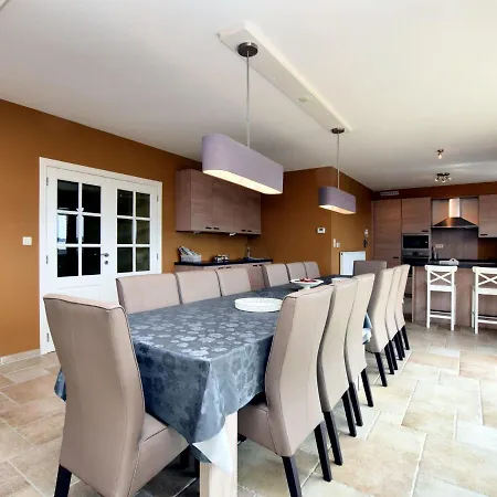 In Hastiere With Valley Views Les Journeux